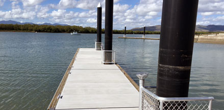 Solar Pontoon Lights Townsville Boat Park