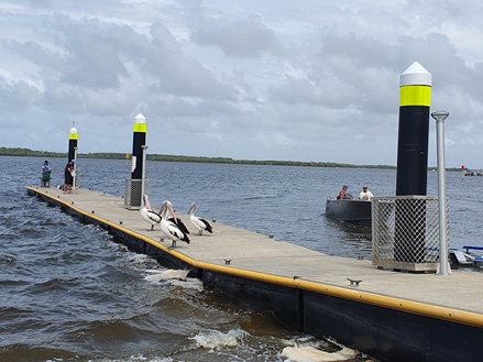 Solar pontoon clearance lights