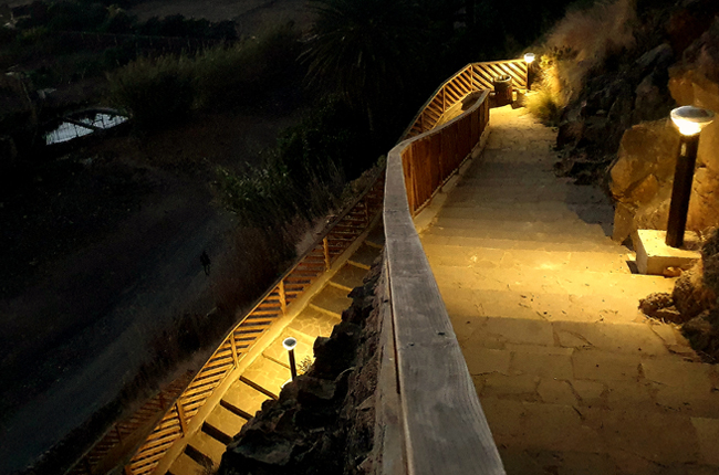 Solar Stairway Lighting